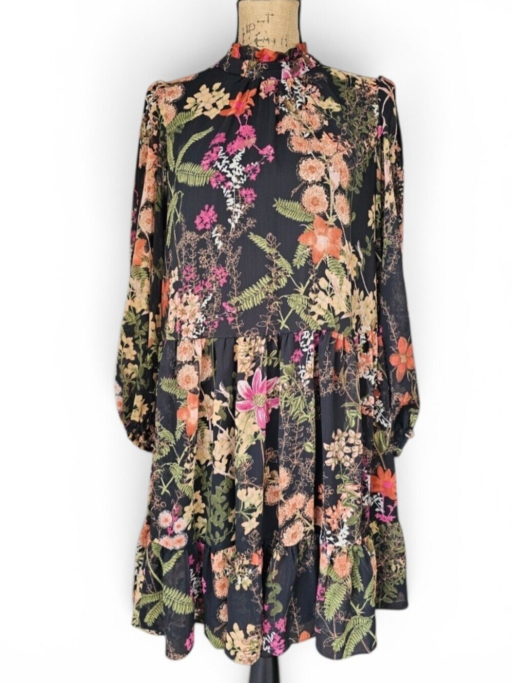 Melonie T Boho Romantic Floral Long-Sleeve Tiered Dress - Elegant Garden, Size 8
